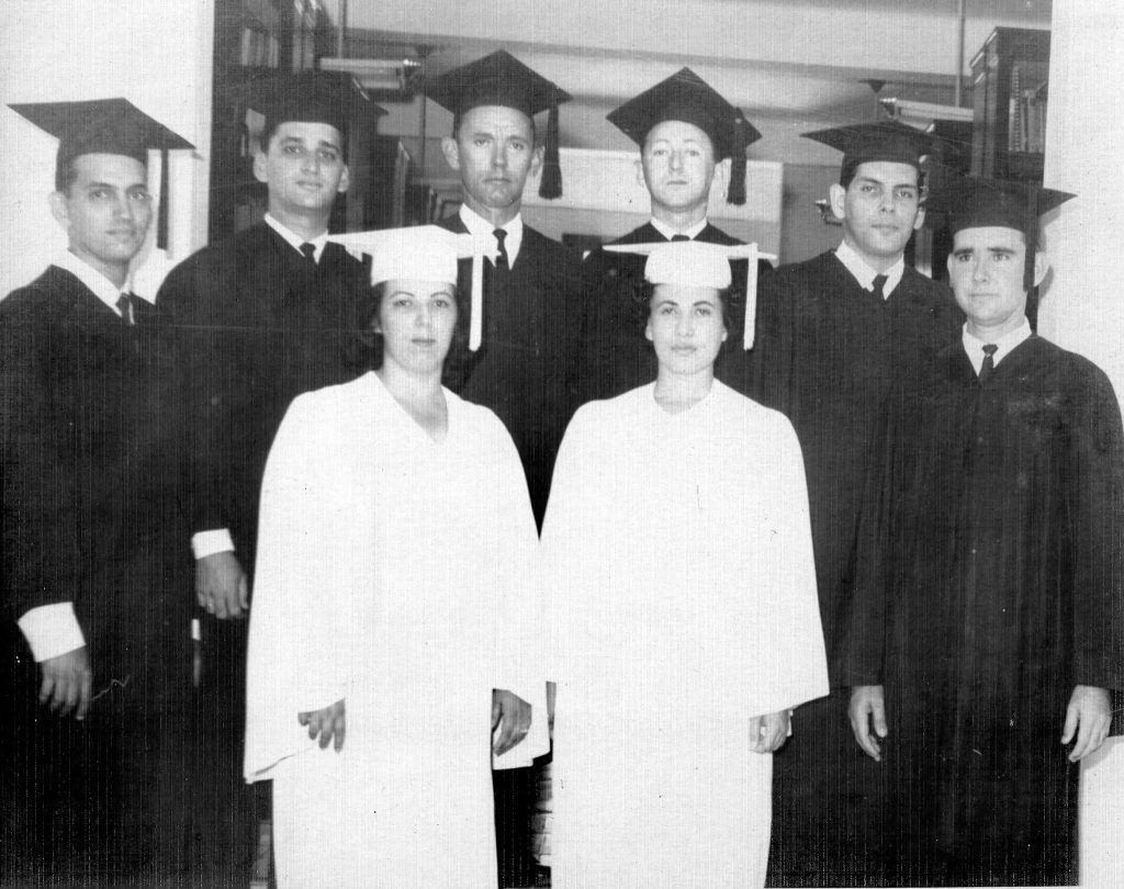 DETRÁS DE CADA EXALUMNO HAY UNA HISTORIA, QUE CADA VEZ QUE VOLVEMOS LA MIRADA ATRÁS NOS TRAE HERMOSOS RECUERDOS.